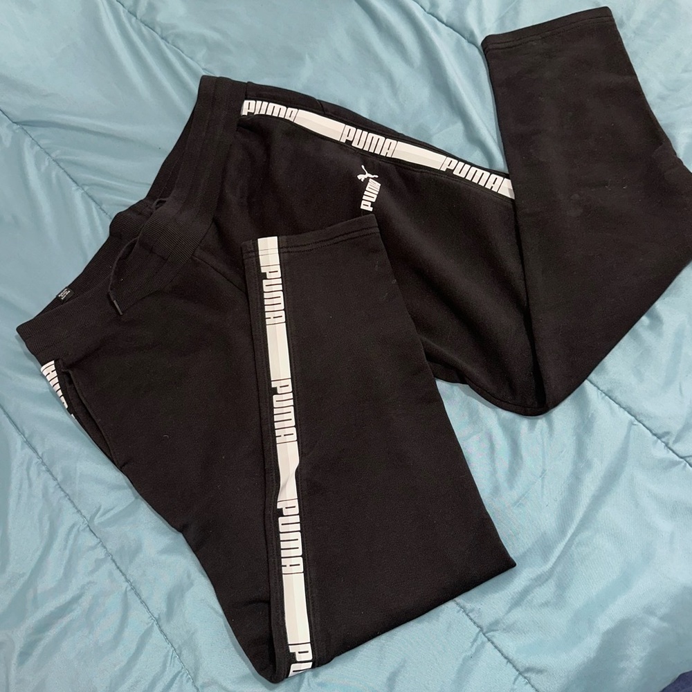Puma black and white sweatpants #Puma #Sweatpants (Size Large)